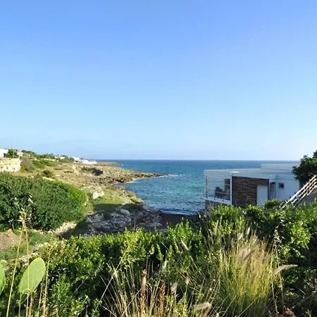 A Due Passi Dal Mare
